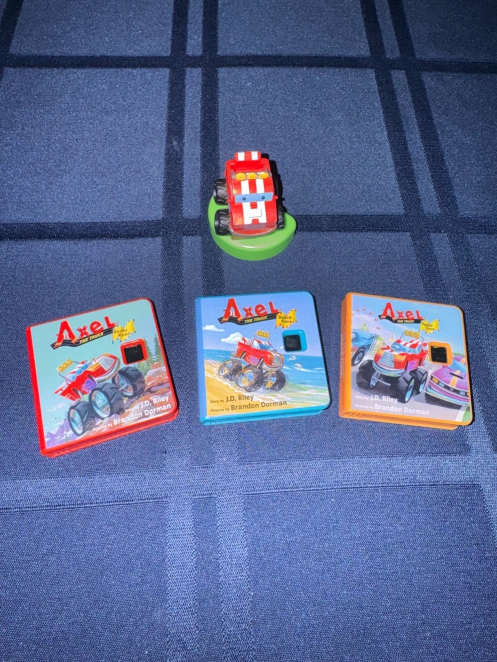 Little Tikes Dream Machine Axel the Truck topper with Three Story Books